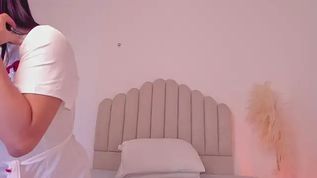 valerysantos  online show from 06-24-26, 12:15