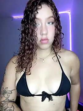   elissa online show from 10-15-25, 03:49