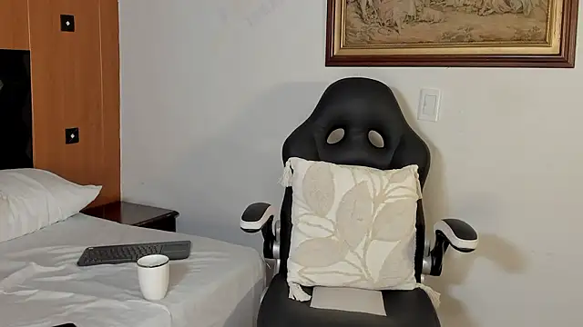 Wendy Marchall online show from 03-23-26, 07:36