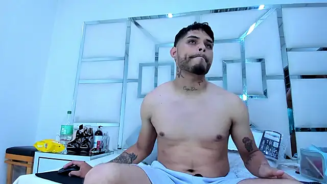 MelissaAndZeuss online show from 10-30-25, 05:17