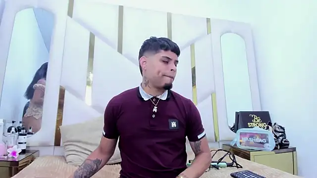 MelissaAndZeuss online show from 10-09-25, 07:20