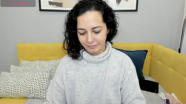 Linda Insatiable online show from 11-15-25, 01:31