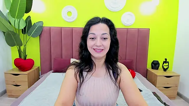 Linda Insatiable online show from 05-18-26, 01:28