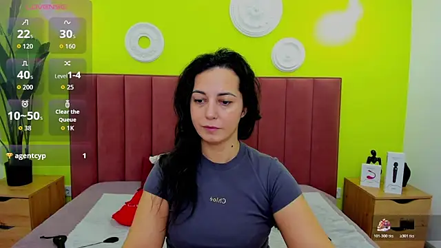 Linda Insatiable online show from 02-23-26, 01:40