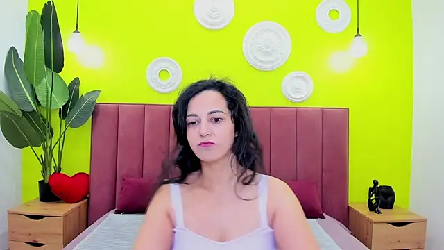 Linda Insatiable online show from 05-15-26, 01:25