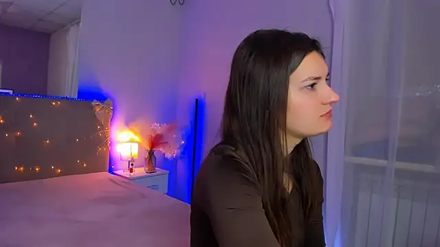 Laura Leee online show from 03-09-26, 05:44