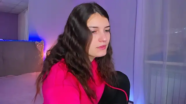 Snapshot of Laura_Leee chatting on 02-27-26, 06:02 Laura Leee online show from 02-27-26, 06:02