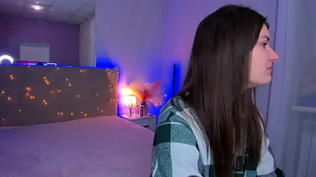 Laura Leee online show from 03-05-26, 06:10