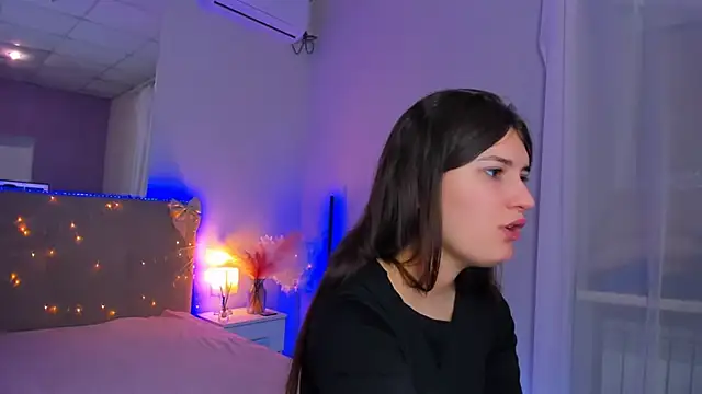 Laura Leee online show from 03-06-26, 05:46