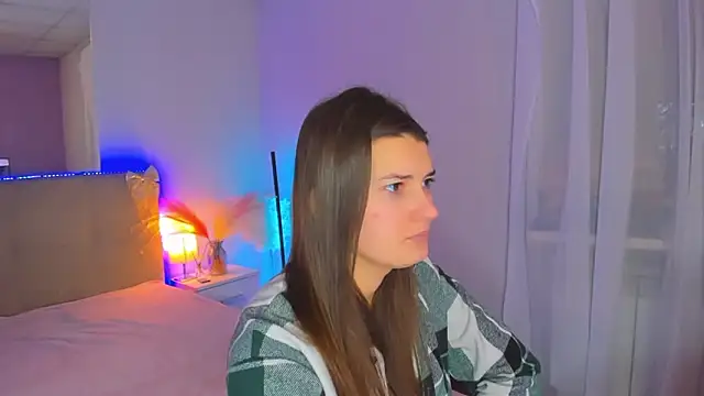 Snapshot of Laura_Leee chatting on 02-03-26, 06:33 Laura Leee online show from 02-03-26, 06:33