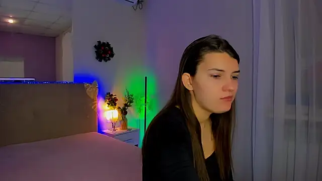 Laura Leee online show from 01-14-26, 06:17