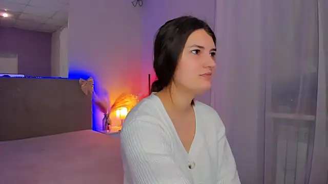 Laura Leee online show from 03-17-26, 05:54