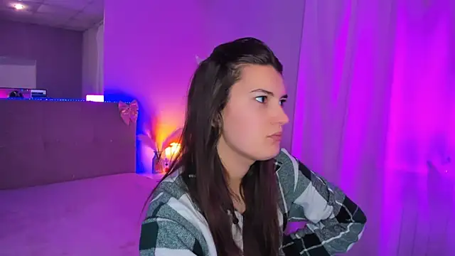 Laura Leee online show from 04-08-26, 04:58