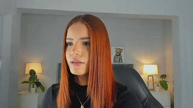 Madie  collins online show from 12-05-25, 11:42