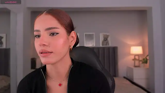 Madie  collins online show from 09-23-25, 10:55