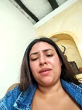 Snapshot of DULCE__26 chatting on 03-10-25, 06:23 DULCE  26 online show from 03-10-25, 06:23