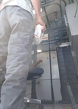 Snapshot of vanscr1 chatting on 09-18-25, 05:27 vanscr1 online show from 09-18-25, 05:27