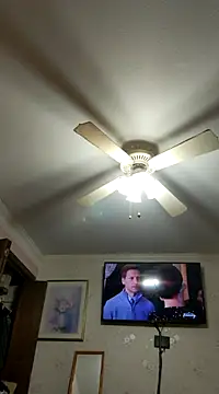 Snapshot of vanscr1 chatting on 12-20-24, 01:58 vanscr1 online show from 12-20-24, 01:58