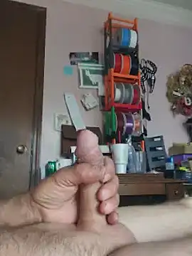 Snapshot of vanscr1 chatting on 02-05-26, 01:40 vanscr1 online show from 02-05-26, 01:40