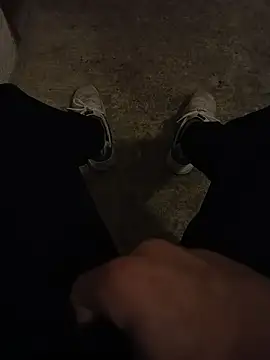 casper0303 online show from 03-11-26, 04:23