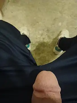 casper0303 online show from 04-15-26, 07:40