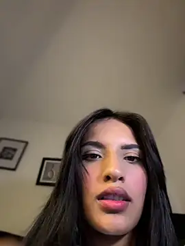 Snapshot of Dulceeany chatting on 06-03-26, 10:36 Dulceeany online show from 06-03-26, 10:36