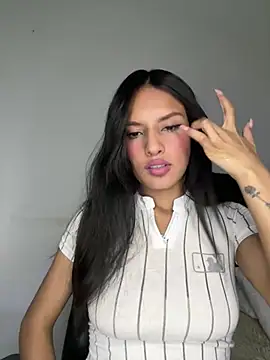 Dulceeany online show from 01-19-25, 01:10