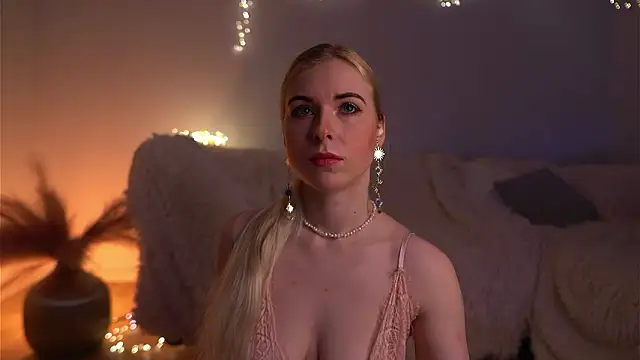 lorrie love story online show from 03-22-26, 10:50