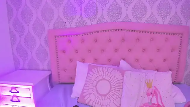 martina rivera  online show from 02-11-25, 12:04