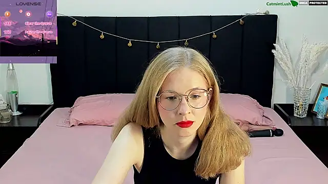 CatmintLush online show from 06-17-26, 11:36