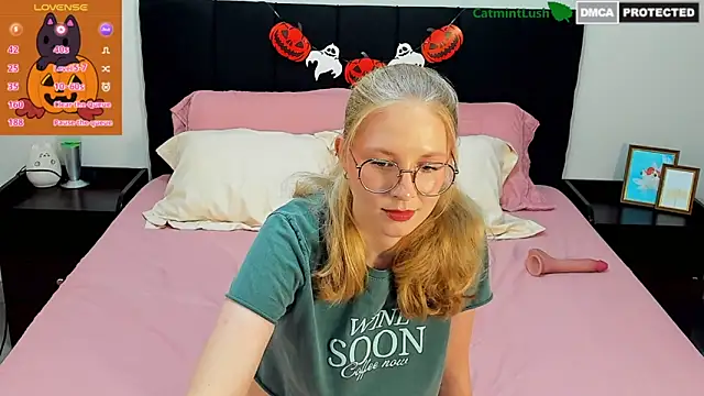 CatmintLush online show from 10-19-25, 11:51