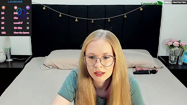 Snapshot of CatmintLush chatting on 04-19-26, 11:29 CatmintLush online show from 04-19-26, 11:29