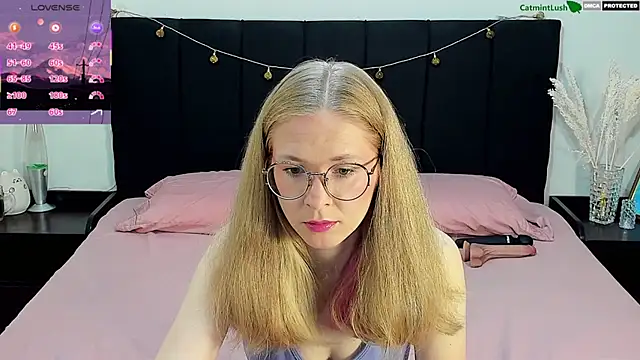 CatmintLush online show from 06-18-26, 11:32
