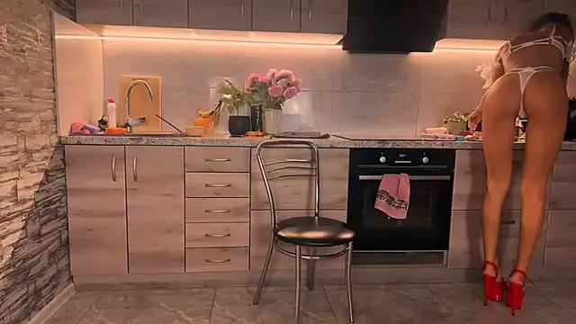    art online show from 09-19-25, 05:28