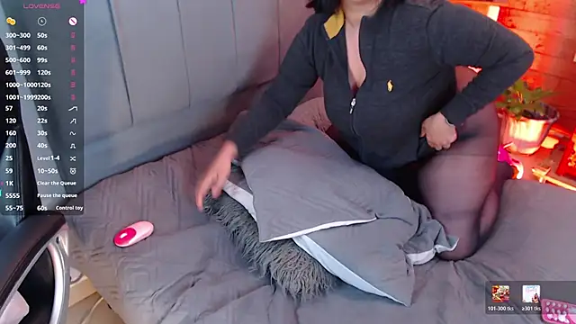 VictoriaMontero30000 online show from 03-06-26, 02:17