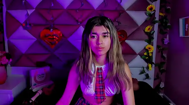 NahomiConnor  online show from 03-17-25, 07:58