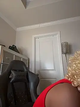 butterflybootyy online show from 12-22-25, 11:54