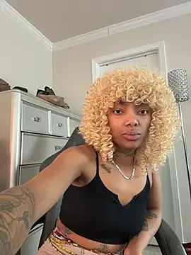 butterflybootyy online show from 12-19-25, 03:36