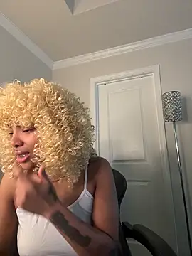 butterflybootyy online show from 12-21-25, 01:35