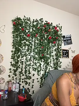 butterflybootyy online show from 11-30-25, 09:59