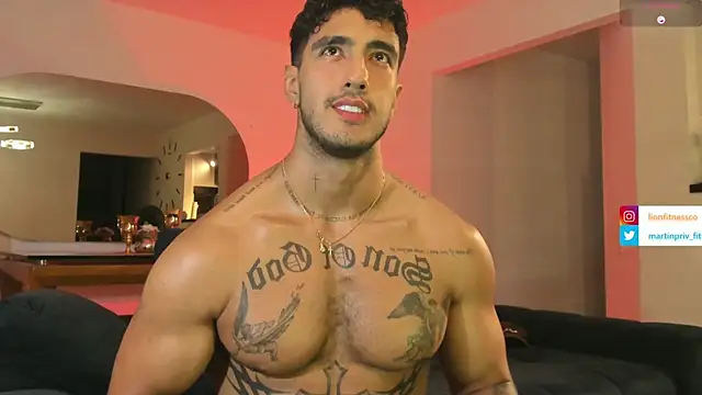 Snapshot of JACOB_MARTINS chatting on 02-04-25, 02:28 JACOB MARTINS online show from 02-04-25, 02:28