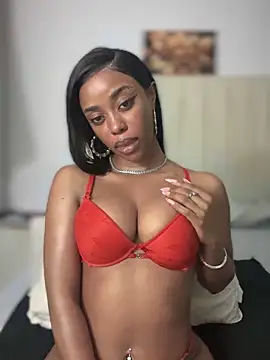 Snapshot of BhadBhad_Kitty chatting on 09-18-25, 11:24 BhadBhad Kitty online show from 09-18-25, 11:24