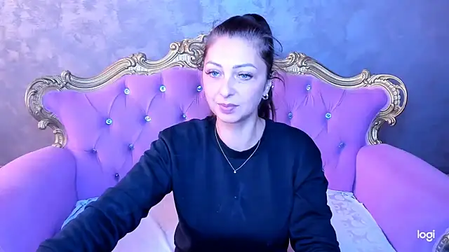 DivinSandra online show from 10-20-25, 08:04