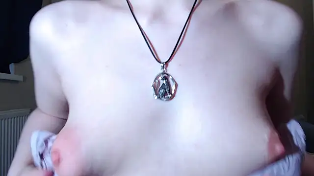 ErikysM online show from 04-10-26, 03:41