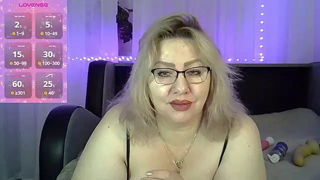 AngelinaGlam online show from 09-28-25, 06:04
