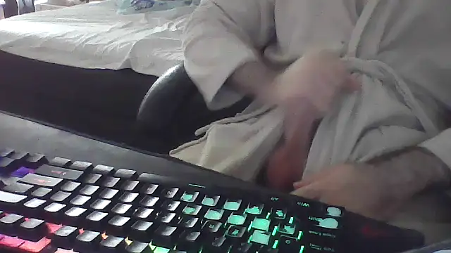 Snapshot of squiddy_69 chatting on 09-25-25, 01:50 squiddy 69 online show from 09-25-25, 01:50