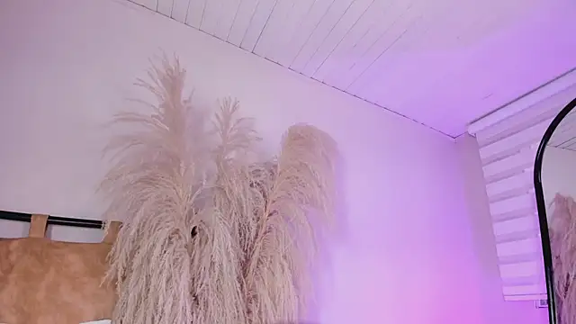 Snapshot of ariana_rosse__ chatting on 01-21-25, 12:39 ariana rosse   online show from 01-21-25, 12:39