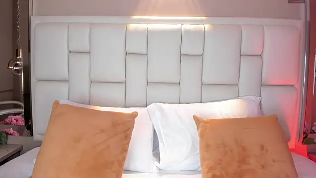 AvyMilton online show from 12-15-25, 11:38