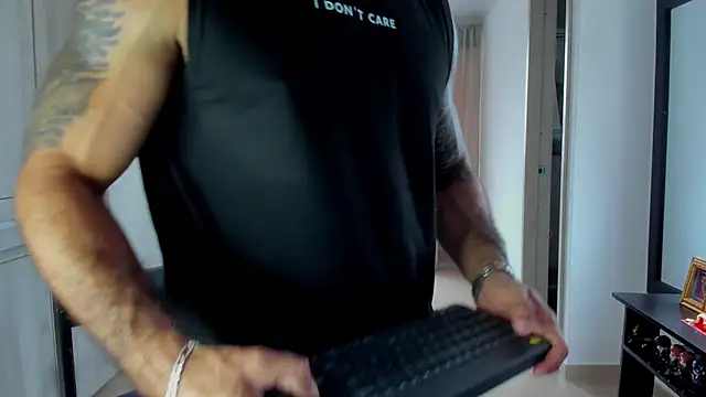 SamirHazard97 online show from 12-18-25, 09:18