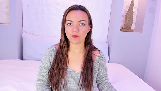 EmilyRouss  online show from 11-24-25, 07:14